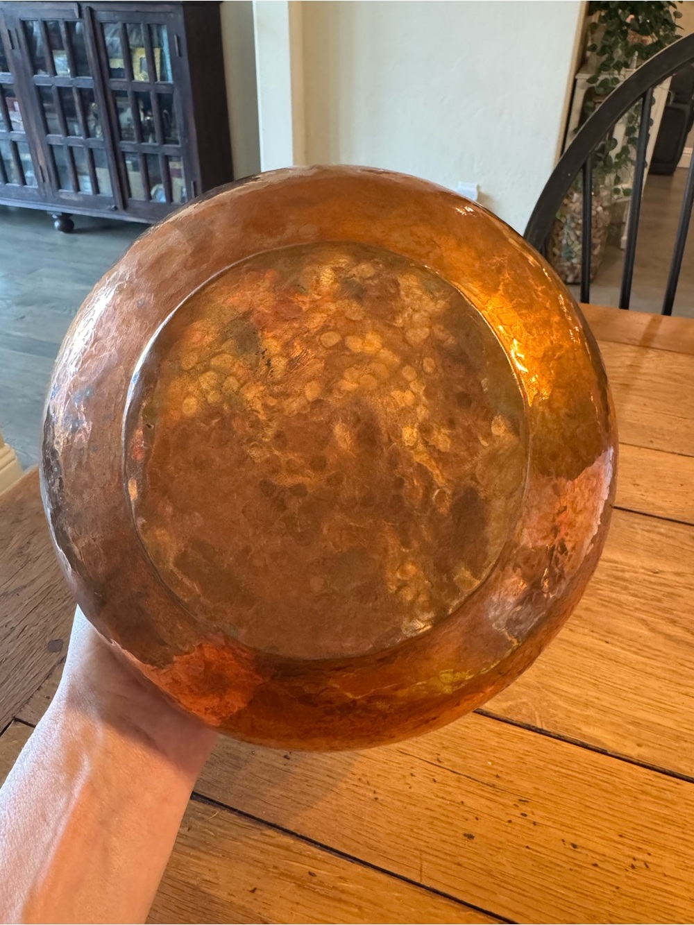 Vintage hand-hammered copper pot - Picture 4 of 7